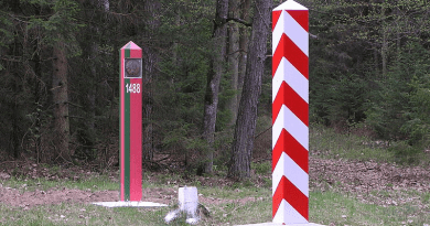 Border of Belarus and Poland in Białowieża forest. Photo Credit: Beentree, Wikipedia Commons