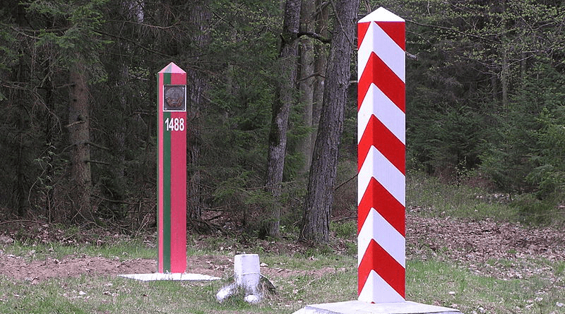 Border of Belarus and Poland in Białowieża forest. Photo Credit: Beentree, Wikipedia Commons