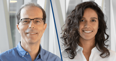Dr. Daniel Kaufmann, a CRCHUM researcher and a professor at Université de Montréal, and Elsa Brunet-Ratnasingham, a doctoral student in Kaufmann’s lab and co-first author of the study. CREDIT: CHUM