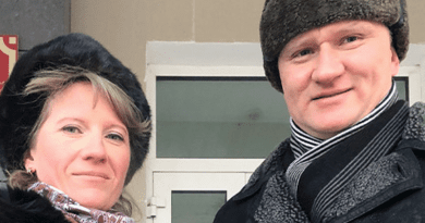 Anna and Aleksey Berchuk outside Blagoveshchensk City Court Jehovah's Witnesses