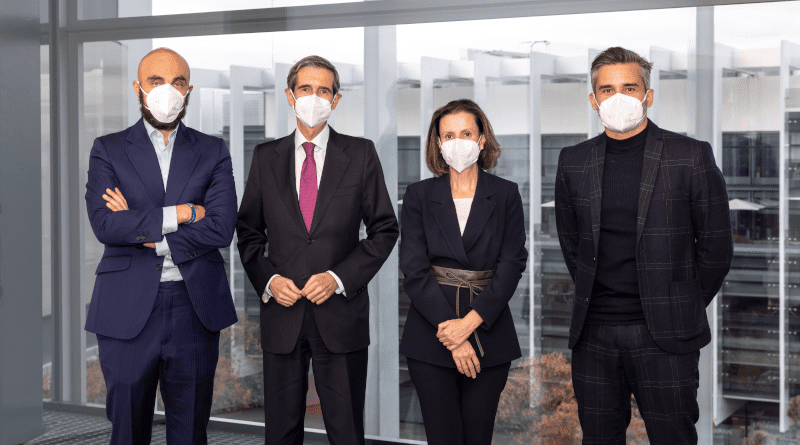 From left to right: Indra's Managing Director Luis Abril, Luis Cabra, Managing Director of Energy Transition, Sustainability and Technology and deputy to the CEO at Repsol, Indra CEO Cristina Ruiz and and Valero Marín, Repsol's Corporate Director of Digitalisation and Global Services. Photo Credit: Indra