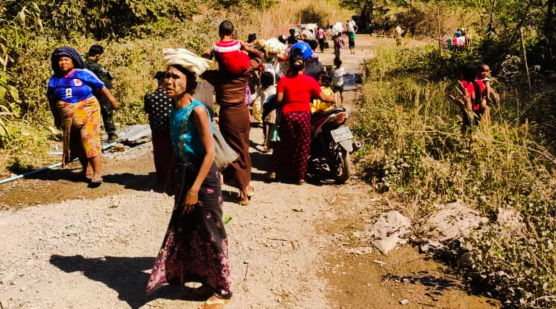 Displaced by fighting people taking refuge in Phalulay village, near the Thaungyin River on the Myanmar-Thai border. Photo Credit: DMG