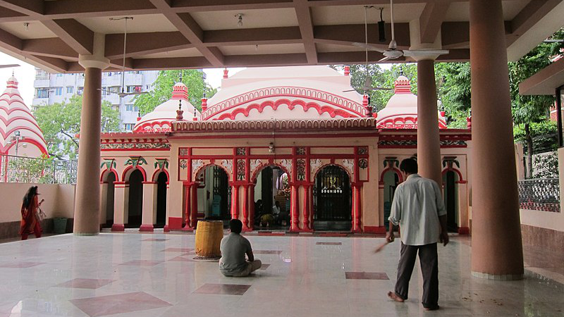 Hindu Dhakeshwari Temple in Dhaka, Bangladesh. Photo Credit: Kuruman, Wikipedia Commons