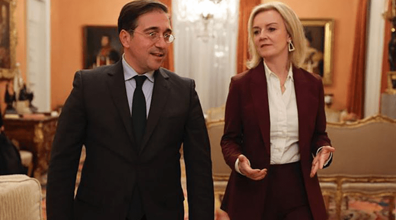 Spain's Minister for Foreign Affairs, European Union and Cooperation, José Manuel Albares, with British counterpart Elizabeth Truss. Photo Credit: Moncloa