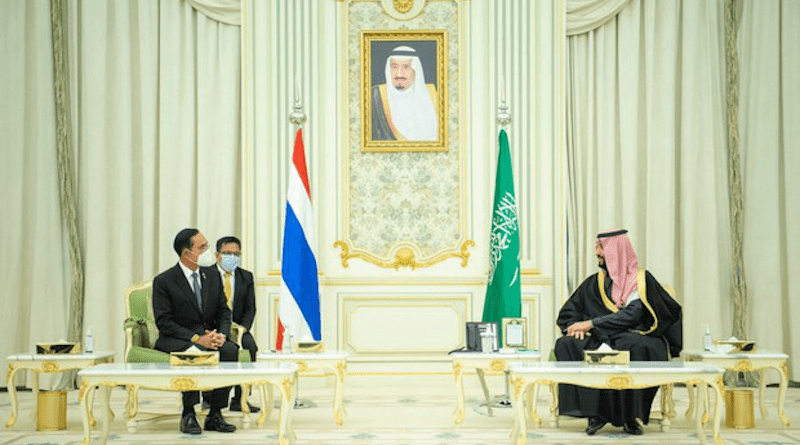 Thai Prime Minister Prayuth Chan-o-cha (left) meets with Saudi Crown Prince Mohammad bin Salman at the Royal Court, Al Yamamah Palace, in Riyadh, Jan. 25, 2022. [Handout from Thai Prime Minister’s Office]