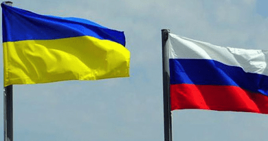flags ukraine russia (credit Fars)