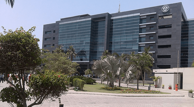 Head office of Meezan Bank Limited in Karachi, Pakistan. Photo Credit: Nomi887, Wikipedia Commons