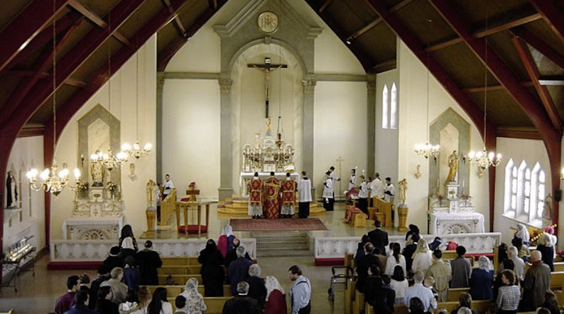 Solemn Mass is celebrated at St. Clement Parish, Ottawa, Canada, which is entrusted to the Priestly Fraternity of St. Peter (FSSP). | Public Domain.
