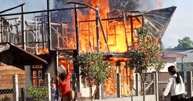 House burns as a result of fighting in Myanmar. Photo Credit: DMG