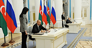 Presidents Ilham Aliyev (left) and Vladimir Putin sign the Azerbaijani-Russian military-technical agreement, Moscow, February 22 (Source: president.az)