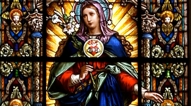 Detail of stained glass window of the Immaculate Heart of Virgin Mary, choir of Cathedral of Cordoba, Spain. Photo Credit: Jebulon, Wikipedia Commons