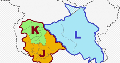 India's Jammu and Kashmir union territory (J and K) is bordered in carmine colour. Ladakh union territory (L) is bordered in blue colour. Credit: Wikipedia Commons