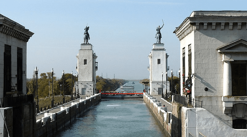 Russia's Volga Don Canal. Photo Credit: michael clarke stuff, Wikipedia Commons