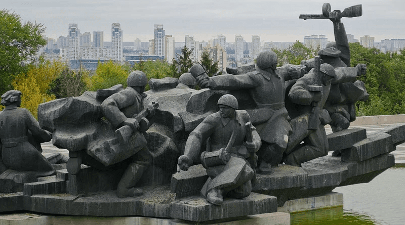 Kiev Ukraine Monument Freedom Hill Statue Travel War