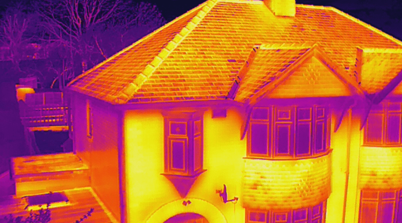 Image showing heat loss from a house. New research on thermal energy storage could lead to summer heat being stored for use in winter. CREDIT: Active Building Centre, Swansea University