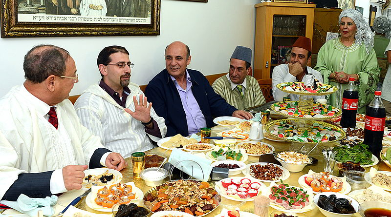 United States Ambassador to Israel Dan Shapiro at a Mimouna celebration in Ashkelon, 2013. Photo Credit: U.S. Embassy Tel Aviv, Wikipedia Commons