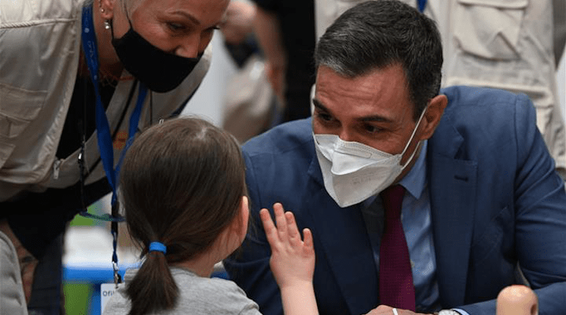 Spain's Prime Minister Pedro Sánchez visit the Centre for the Reception, Care and Referral of Ukrainian refugees in Barcelona. Photo Credit: Pool Moncloa/Borja Puig de la Bellacasa