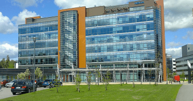Nokia headquarters in Espoo, Finland. Photo Credit: pikkuanna, Wikipedia Commons