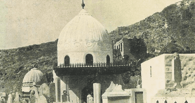 Mausoleum Khadija, Jannatul Mualla cemetery, in Mecca, before its destruction by Ibn Saud in the 1920s. Photo Credit: Author unknown, Wikipedia Commons