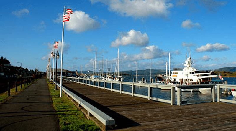 Waterfront in Coos Bay, Oregon. Photo Credit: Gary Halvorson, Oregon State Archives, Wikipedia Commons