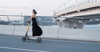 Woman Electric Scooter Street Scooter