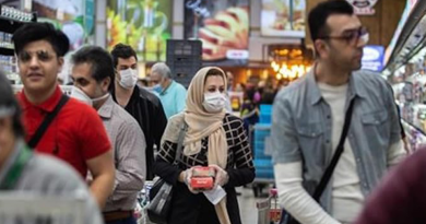 Iranians shopping in a supermarket. Photo Credit: Iran News Wire