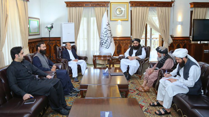 Taliban Foreign Minister Amir Khan Muttaqi (right) and Pakistan's ambassador, Mansoor Ahmad Khan, in Kabul. Photo Credit: Ministry of Foreign Affairs - Afghanistan