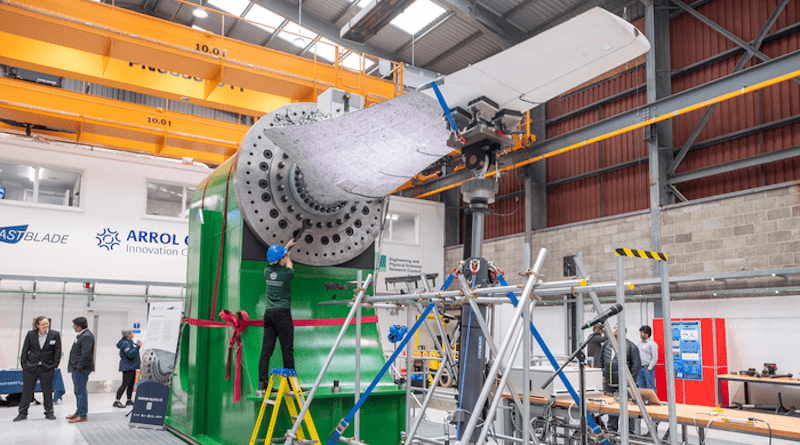 FastBlade's 75-tonne reaction frame fitted with a tidal turbine blade. CREDIT: Lesley Martin