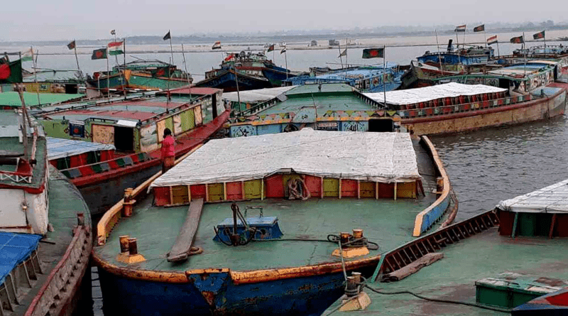 Bangladesh Boats are waiting after loading stone chips at Dhubri International River Port. (Photo supplied by author)