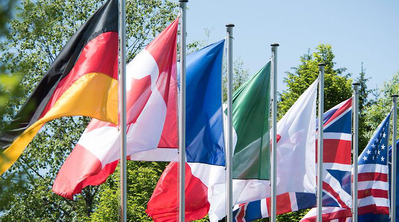 Flags of G7 countries