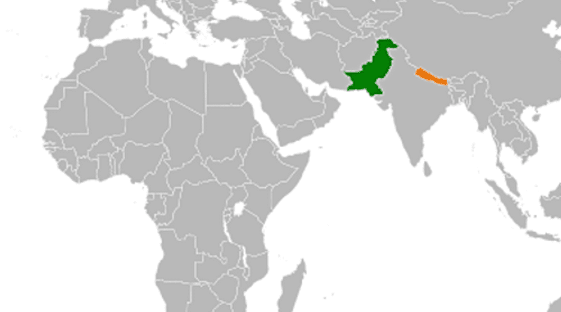 Locations of Pakistan (green) and Nepal. Credit: Wikipedia Commons