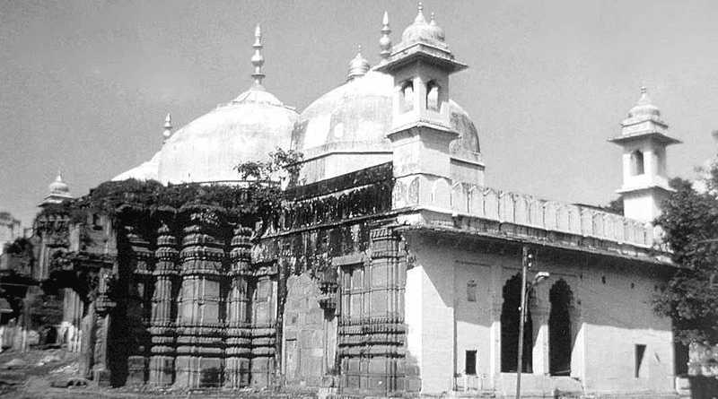 The Gyanwapi mosque built on top of the original temple of Kashi Vishwanath. Photo Credit: Oasis.54515, Wikipedia Commons