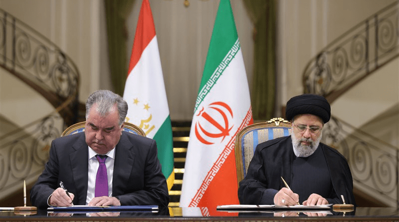 President of the Republic of Tajikistan Emomali Rahmon with Iran's President Ebrahim Raisi. Photo Credit: Tasnim News Agency