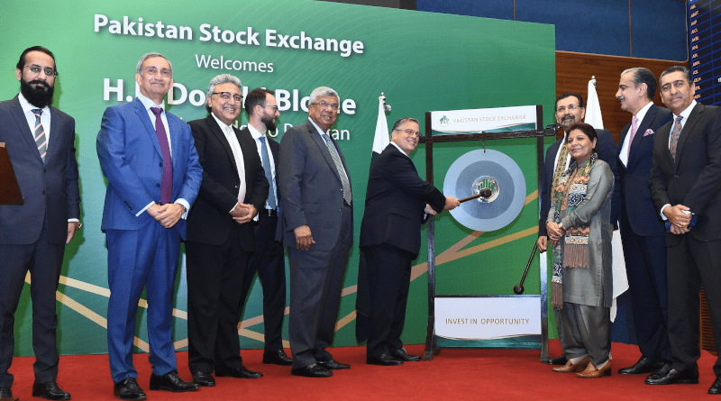 Ambassador of the United States of America to Pakistan, Donald Blome at Pakistan Stock Exchange. (photo supplied)