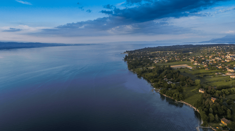 Lake Geneva CREDIT: Benoit Tissu