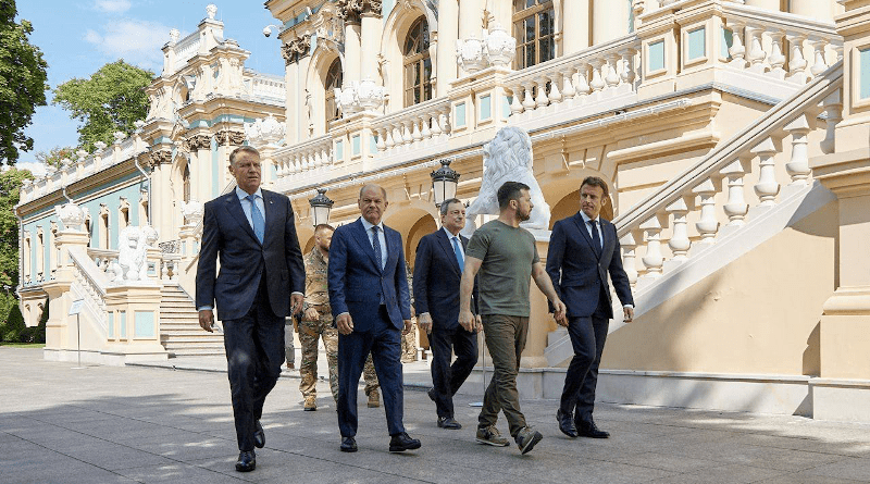 French President Emmanuel Macron, German Chancellor Olaf Scholz and Italian Prime Minister Mario Draghi with Ukrainian President Volodymyr Zelensky. Photo Credit: Ukraine Defense Ministry