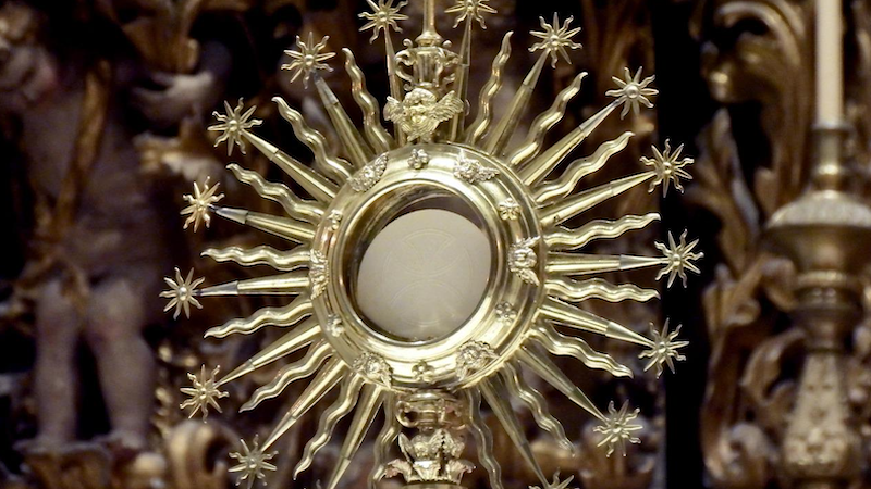 Eucharist Monstrance Catholic Communion