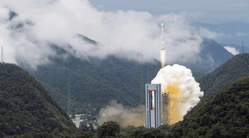 Rocket carrying satellite of BeiDou Navigation Satellite System blasts off from Xichang Satellite Launch Center in southwest China’s Sichuan Province (Xinhua/Jiang Hongjing, NDU Press)