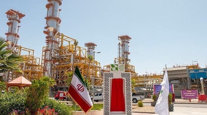 Oil refinery in Iran. Photo Credit: Tasnim News Agency