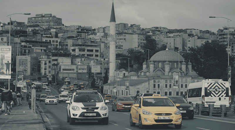 Istanbul Turkey Tourism Traveler Mustafa Meraji Car Traffic Taxi