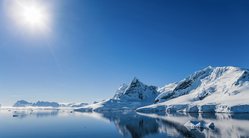 Paradise Bay in the Southearn Ocean. Credit: MarcAndreLeTourneux/Shutterstock