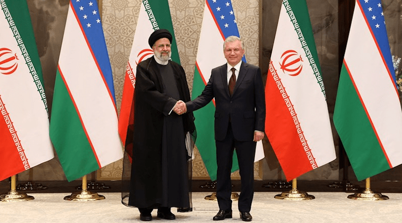 Iranian President Ebrahim Raisi with his Uzbek counterpart Shavkat Mirziyoyev. Photo Credit: Tasnim News Agency