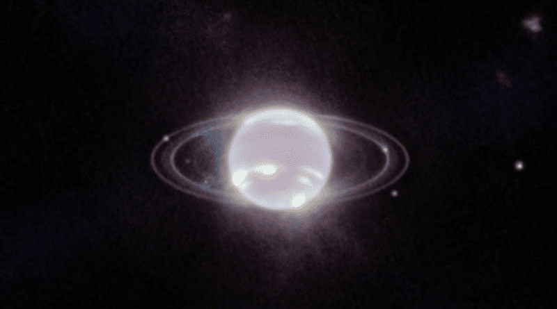 Webb’s Near-Infrared Camera (NIRCam) images objects in the near-infrared range from 0.6 to 5 microns, so Neptune does not appear blue to Webb. In fact, the methane gas so strongly absorbs red and infrared light that the planet is quite dark at these near-infrared wavelengths, except where high-altitude clouds are present. Such methane-ice clouds are prominent as bright streaks and spots, which reflect sunlight before it is absorbed by methane gas. Credits: NASA, ESA, CSA, STScI