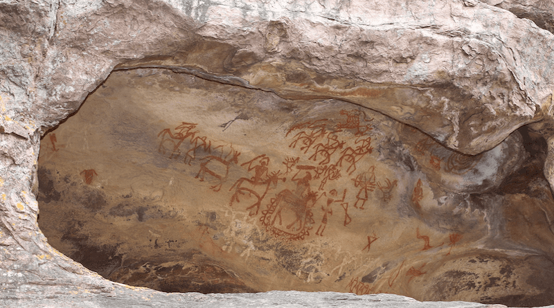 Bhimbetka rock painting in central India. Photo Credit: Bernard Gagnon, Wikipedia Commons