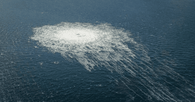 Photo of the sea surface at the location of one of the Nord Stream gas leaks. According to the Danish armed forces, it measures about 1 kilometer in diameter. The smaller circle in the center is approximately 200 meters wide. [Twitter]