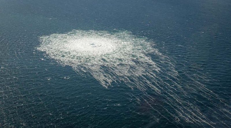 Photo of the sea surface at the location of one of the Nord Stream gas leaks. According to the Danish armed forces, it measures about 1 kilometer in diameter. The smaller circle in the center is approximately 200 meters wide. [Twitter]