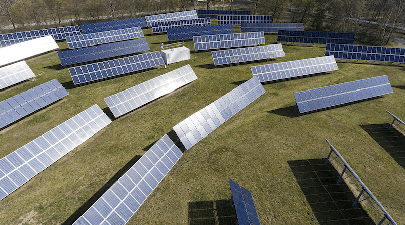 The solar park of Energy Lab 2.0 on KIT’s Campus North. (Photo: Markus Breig, KIT)