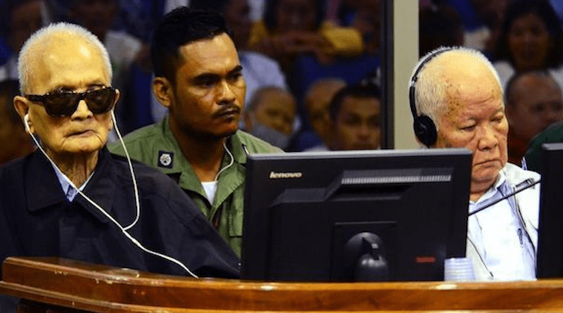 Nuon Chea (left) and Khieu Samphan in the Trial Chamber of the Extraordinary Chambers in the Courts of Cambodia (ECCC). (file) © ECCC/Sok Heng Nhet.