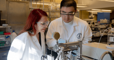 Azimi and Zhang conducted their supercritical fluid extraction experiments in a 100-millilitre high-pressure reactor. CREDIT Photo: University of Toronto Engineering / Safa Jinje