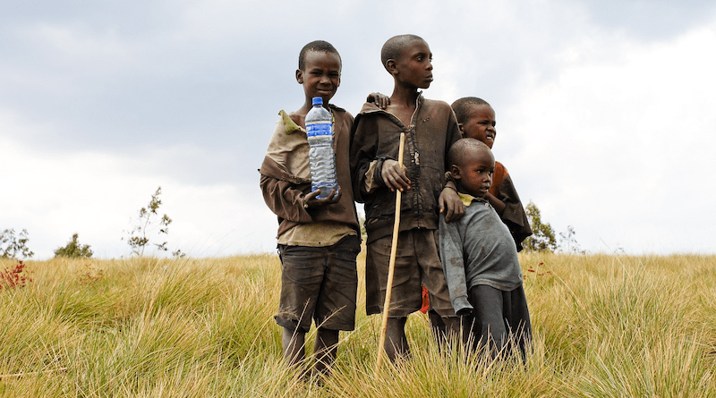 Children Burundi Bottle Water Poverty Africa Sky